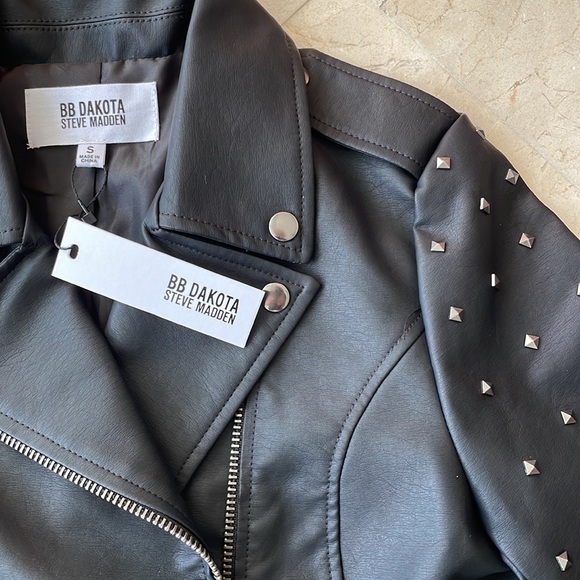 NEW BB DAKOTA BLACK STUDDED FAUX LEATHER JACKET - Picture 2 of 5